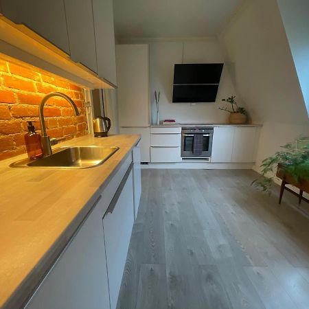 Charming Apartment In Alesund Center With Free Parking Exterior photo