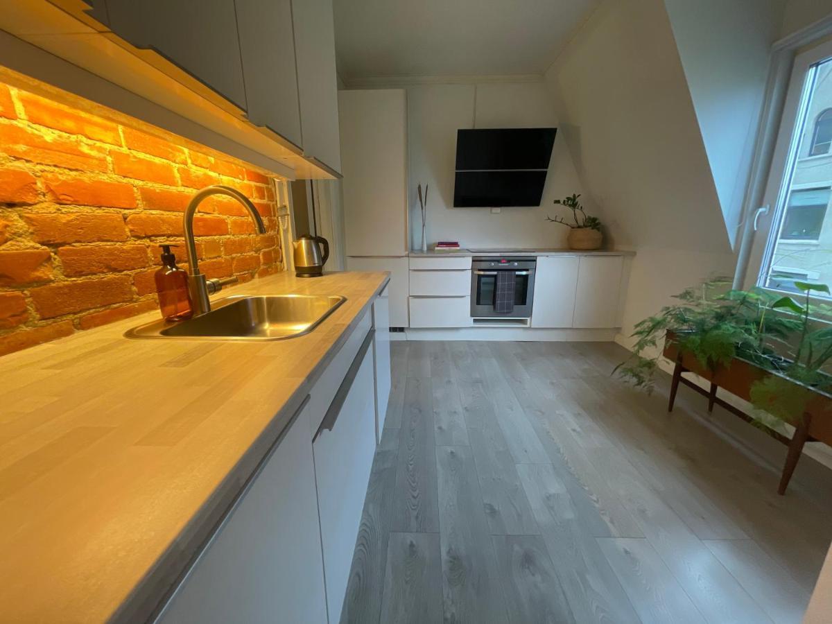 Charming Apartment In Alesund Center With Free Parking Exterior photo